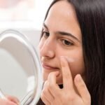the-right-way-to-remove-makeup-without-damaging-the-skin